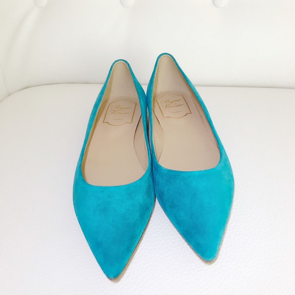 Roger Vivier Turquoise Blue Pointy Toe Suede Flats